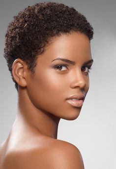 alicia ostrowski  represented by Wilhelmina International Inc. Short Curly Afro Hairstyles, Curly Afro Hairstyles, Short Curly Afro, Short Afro Hairstyles, New Natural Hairstyles