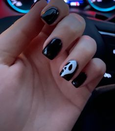 Spooky Halloween Nails, Horror Nails, Black Halloween Nails, Holloween Nails, Halloween Acrylic Nails, Cute Halloween Nails, Punk Nails, Gothic Nails, Goth Nails