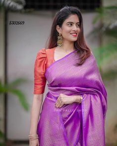 Kerala Saree Blouse Designs, Cotton Blouse Design, Purple Set, New Saree Blouse Designs, Traditional Blouse Designs, Latest Model Blouse Designs, Fashionable Saree Blouse Designs, Cutwork Blouse Designs, Wedding Blouse Designs