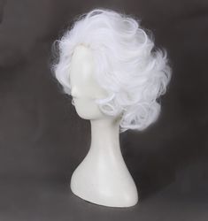 Tattoo Beginner, White Wigs, Snow White Hair, White Wig, Wigs Short, Halloween Wigs, Short Hair Wigs, Mild Shampoo, Old Lady