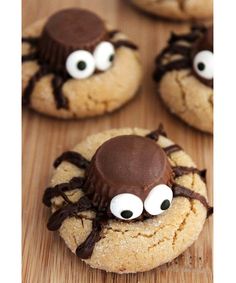 halloween peanut butter spider cookies with googly eyes