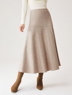 Flared Maxi Skirt Wool Skirt Outfit, Maxi Skirt Winter, Flare Maxi Skirt, Midi Flare Skirt, Satin Midi Skirt, Half Skirt, Winter Skirt, Mermaid Skirt, Slip Skirt