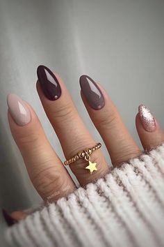 50+ Cute Short Thanksgiving Nails [2024] To Celebrate Thanksgiving In Style November Nail Designs, Paznokcie Hello Kitty, Natural Nails Manicure, Unghie Sfumate, Brown Nail, Kutek Disney, Thanksgiving Nail Designs, Cute Nails For Fall