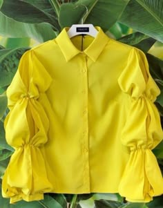 Fancy Shirt, Pakistani Fashion Casual, Fashion Tops Blouse, Sleeves Designs For Dresses, Trendy Fashion Tops, Trendy Blouses, Boutique Dress Designs, Trendy Blouse Designs, Fashionista Clothes