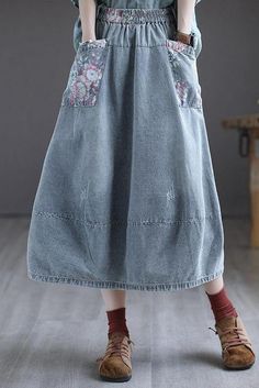 Item Code: 6583021994046 Material: 91%-95%Denim Cotton Pattern: Flower  Highlight: Pocket .Elastic Waist Season: Spring .Autumn .Summer Women Casual Pants, Jean Short, Pattern Flower, Denim Cotton, Women Pants Casual, Cotton Skirt, Casual Wardrobe, Autumn Summer, Season Spring