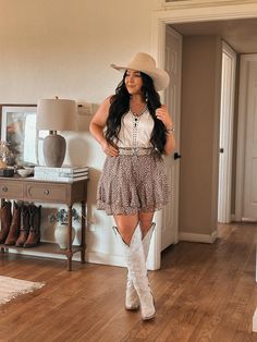 Brianna Purvis's Amazon Page Western Outfit Midsize, Dressed Up Western Outfits, Amazon Western Outfits, Brianna Purvis, Fall Western Outfits Women, Curvy Western Outfits, Curvy Cowgirl Outfits, Plus Size Western Outfits Woman, Plus Size Western Outfits