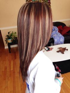 Hair Color Red Highlights, Brown Hair With Highlights And Lowlights, Hair Highlights And Lowlights, Top Hairstyles, Burgundy Hair, Brown Blonde Hair, Brown Hair With Highlights