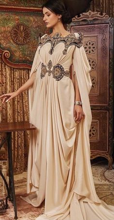 Dornish Dress, Middle Ages Dress, Evermore Fashion, Medieval Clothing, Fantasy Dress, Historical Dresses, Fantasy Clothing