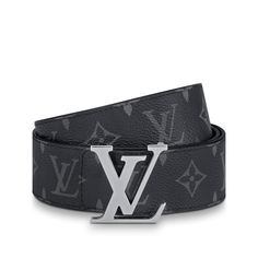 This reversible belt associates the iconic lv initiales buckle in dark ruthenium with our new monogram eclipse canvas. Subtly branded, it is a perfect match for the maison's leather goods and shoes. Louis Vuitton Outfit, Mens Luxury Lifestyle, Louis Vuitton Official Website, Jordan Shoes Retro, Swag Men, Louis Vuitton Belt, Nike Shoes Outlet, Reversible Belt, Fashion Belts