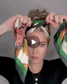 Ascot Hairstyles, How To Wear A Scarf On Your Head, Bandana Bun, Diy Hair Hacks, Grey Hair Care, Hair Curling Tips, Natural Hair Tutorials, Scarf Ideas, Hair Scarf Styles