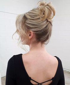 60 Easy Updo Hairstyles for Medium Length Hair in 2024 Medium Length Updo Easy Casual, Updos For Medium Length Hair Casual, Cute Updos For Medium Hair, Updos For Wedding, Romantic Updo Hairstyles, Cute Updos, Hair Veil, Medium Length Updo, Stacked Haircuts