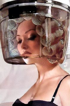 Hooded Dryer, Chic Short Hair, Hair And Beauty Salon, Retro Hairstyles