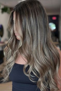 Woman with medium brown hair and lighter highlights. Hair With Light Highlights, Brown Hair With Light Highlights, Brown Hair And Highlights, Cute Brown Hair, Gorgeous Brown Hair, Brown Hair Highlights, Hair Highlights Ideas, Dimensional Balayage, Pretty Brown Hair