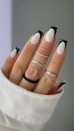 Discover 20+ Trendy Coffin Nails We Can't Get Enough Of This Year! Whether you love Girly Acrylic Nails or are looking for perfect Coffin Press On Nails, this collection has it all. From elegant Ballet Nails to bold Holiday Acrylic Nails, these designs will elevate your style. Try French Tip Acrylic Nails for a classic look or go for Gradient Nails to keep things fresh. If you prefer DIY, explore options with Acrylic Nail Tips and Nail Forms. Don't miss out on the latest trends in Manikur Kuk... Reverse French Nails, Black And White Nail, Black French Nails, Black And White Nail Designs, White French Nails, Crazy Nail Designs, Black French Tips, Acrylic Nail Shapes