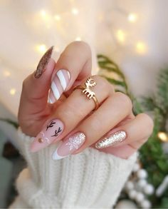 Simplistic Christmas, Alt Christmas, Grey Christmas Nails, Emo Christmas, Ballerina Christmas, Nails Painted, Festive Nails, Nails Pedicure, Goth Christmas