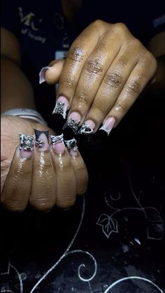 Short French Tip Junk Nails, Black And Grey Nails Short, Black And White Junk Nails, Short Junk Nails Black, Black Duck Nails With Charms, Junk Duck Nails Short, Silver Junk Nails, Black And Silver Nails Acrylic, Black Duck Nails