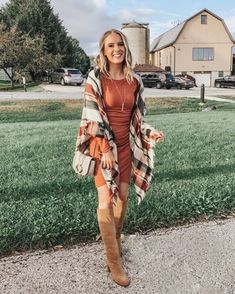 20 date night outfits perfect for the season! – Whole Lifestyle Gaun Fashion, Cowgirl Outfits, Fashion Blogger Style, Cute Fall Outfits, Thanksgiving Outfit, Fall Clothes, Fall Winter Style, Petite Outfits, Fall Fashion Outfits