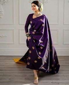 Kalay, Purple Saree, Saree Blouse Designs Latest, Designer Saree Blouse Patterns, Trendy Sarees