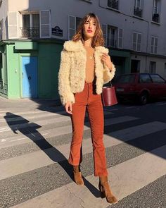 6 Chic French-Girl Corduroy Outfits to Try This Season | Who What Wear Girls Winter Outfits, French Girls, Retro Mode, French Women