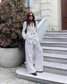 Pin Stripe Suit Women, Pin Stripe Suit, Street Style 2023, Stripe Suit, Denim Workwear, Palazzo Trousers, White Pin, Style 2023, Style Inspiration Spring