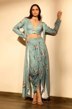 Shop for Pasha India Green Linen Floral Print Jacket And Lungi Skirt Set for Women Online at Aza Fashions Lungi Skirt, Long Green Jacket, Diwali Outfits, Floral Print Jacket, Latest Dress Design, Brown Blouse, Stylish Party Dresses, Party Wear Indian Dresses, Stylish Dresses For Girls