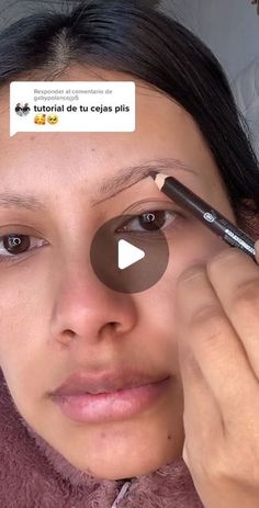 Impecables_cejas, clases, cursos, tips. ❤✨ on Instagram: "Como podran ver es cuestion de practica, no tengan miedo, aqui la chica muestra como se puede maquillar una ceja de una manera muy sencilla y quedando muy bien.... SIGUEME...😍✨🌹 Para muchisimo mas Muy pronto clases gratis en vivo. No te las pierdas. 😍💕✨ Ya tenemos fecha de clases en vivo. Muy atenta a la fecha y al link de admision para las clases. 😍💕 #CejasPerfectas #Microblading #PigmentaciónCejas #DiseñoDeCejas #CejasHD #CejasNaturales #MicrobladingArtístico #CejasSculpt #BrowArtist #CejasOnFleek #CejasPeloAPelo #Visagismo #MicrobladingPro #CejasPerfectas #PigmentaciónPermanente #BrowGoals #TattooCejas #Cejas3D #CejasEnFleek #MicrobladingTendencia #CejasEfectoPluma #cejasvenezuela #cursodecejas #cursodecejasonline #clasesde Chola Makeup Tutorial, Chola Makeup, January 4, Cute Wallpaper For Phone, Eye Makeup Tutorial, Cute Wallpapers, Eyebrows, Makeup Tutorial, Makeup Looks