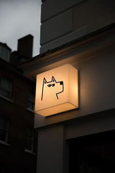 a light that is on the side of a building