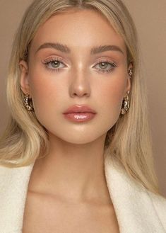 #beauty #hairstyle #aesthetic #fashion #womenstyle #makeup Hairstyles 2023 Trends, Bridesmaid Makeup Natural, Bride Makeup Natural, Wedding Makeup For Blue Eyes, Boho Makeup, New Hairstyles