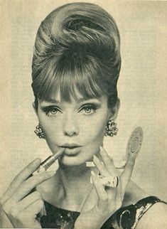 1960s Hair And Makeup, 1960s Makeup, Hairstyles Vintage, 60s Makeup, Vintage Fashion 1960s, 1960s Hair, 60s Hair, Jean Shrimpton, Jerry Hall