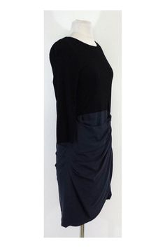 Size 8 Black & Blue Draped Zip Dress Body 94% Viscose 6% Spandex Skirt Shell 92% Silk 8% Spandex Lining 95% Silk 5% Spandex Exposed back zip Draped skirt w/zip Waist 28" Shoulder to Hem 34.5" Alice & Olivia is a contemporary line by Stacey Bendet. She blurs the lines of classic and modern fashion with her clean-cut designs combined with edgy sexy appeal. Black Fitted Dress For Layering, Fitted Black Dress For Layering, Knee-length Black Dress For Layering, Black Mini Dress For Layering, Blue Drapes, Stacey Bendet, Olivia Black, Draped Skirt, Zip Dress