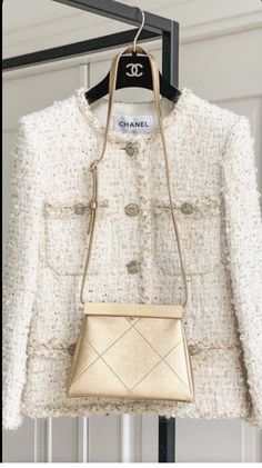 Luxury Blazer, Chanel Blazer, Vintage Blazers, Chanel Tweed Jacket, Tweed Outfit, Luxury Jacket, Chanel Boutique, Rich Girl Aesthetic, Chanel Tweed