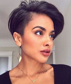 Fly cut! @beautybyrachelrenae #thecutlife #shorthair #undercut #beauty Bob Pendek, Funky Short Hair, Undercut Pixie, Funky Hairstyles, Pompadour, Hair Short