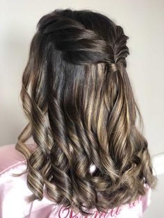 Hairstyle With Short Dress, Short Open Hairstyles Wedding, Hairstyles On Open Hair, Hairstyles For Short Hair On Traditional, Open Hairstyles Short Hair, Open Hairstyles For Medium Hair, Short Hair Open Hairstyle, Short Dress Hairstyles, Hair Styles For Short Hair Wedding Ideas