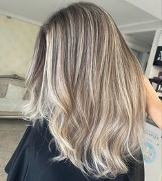 Ash Balayage, Root Smudge, Hair Contouring, Dream Hair, Hair And Nails, Balayage, Blonde Hair, Hair Makeup