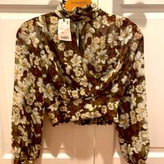 Zara Long Sleeve Floral Crop Top With Elastic Waist Size Xs Fitted Brown Floral Print Blouse, Fitted Brown Blouse With Floral Print, Cream Floral Print Blouse For Fall, Cream Blouse With Floral Print For Fall, Trendy Cream Floral Print Tops, Fitted Beige Printed Blouse, Beige Floral Print Tops For Fall, Beige Floral Print Tops For Brunch, Chic Beige Floral Print Tops