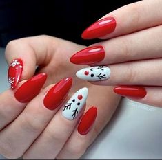 77 Fun Christmas Nails to Copy in 2022 - Chaylor & Mads Red Christmas Nails, Winter Nails Acrylic, Cute Christmas Nails, Christmas Gel Nails, Nail Swag, Festival Nails, Short Acrylic Nails Designs, Xmas Nails, Christmas Nail Designs