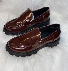 Brown Penny Loafers Brown Penny Loafers, Sneakers Athletic, Brown Shoes, Penny Loafer, Brown Shoe, Penny Loafers, Penny, Athletic Shoes, Shoes Sneakers