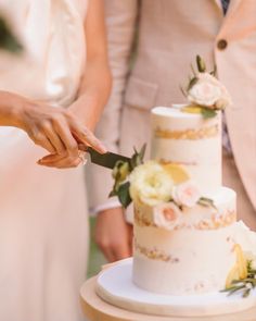 Rebecca Wood Photography. Airy Italian garden wedding aesthetic, European, Italy, Toronto, Bride, cake cutting, roses, rustic cake Blueberry Wedding Cake, Blueberry Wedding, Bride Cake