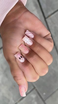 These Christmas Nails Nail Art Ideas – Get Ready to Shine! 💅. Get festive with these stunning Christmas Nails Nail Art ideas that will make your nails the talk of every holiday party! From elegant Christmas Gel Nails to chic Christmas Nails Acrylic, there\'s a look for everyone. 🎅✨ Want something fun and easy? Try Cute Christmas Nails or go with Christmas Nails Easy for a quick, stylish look. Bring on the Festival Nails and show off Her Nails with confidence. If you’re in a rush, Stick On Nai... Xmas Nail Designs, Festive Nail Designs, Candy Cane Nails, Christmas Gel, Winter Nails Acrylic