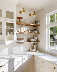 the kitchen is clean and ready to be used as an appliance for cooking