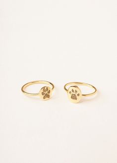 ** WE DO MORE SO YOU SPEND LESS: - EU orders can now enjoy great low shipping fee starting from 6 USD (or £5). - US orders: free standard shipping - AU orders: standard shipping 5 USD (or 7 AUD) Your pet is not only a family member but also a closed friend. This Paw Print Ring is a sentimental and unique gift to keep your pets be always beside you. It could be personalized with the paw print on the font, and words, date or symbols on the back. PET MEMORIAL RING DETAIL * Dimension: 8 x 10mm (Oval Minimalist Hand Stamped Midi Rings, Minimalist Stamped Stackable Rings As Gift, Engraved Minimalist Midi Rings For Gift, Minimalist Engraved Midi Rings As Gift, Minimalist Engraved Midi Rings Gift, Dachshund Drawing, Mom Essentials, Mom Gift Guide, Paw Print Ring