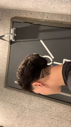 Tapper Fade Freestyle, Tapper Hair Men, Edgar Haircut With Design, Freestyle Design Haircut, Back Taper Design Haircut, Taper Fade Design, Batman Haircut, Tapper Fade, Taper Fade Long Hair