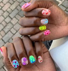 Smiley Face Nail Art, Smiley Face Nails, Face Nail Art, Face Nails, Fun Manicure, Cute Pink Nails, Hippie Nails, Punk Nails