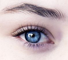 Blue Eyes Aesthetic, Beautiful Eyes Color, Dramatic Eye Makeup, Hooded Eye Makeup, Eye Photography, Aesthetic Eyes, Gorgeous Eyes, Blue Eye, Blue Eye Makeup