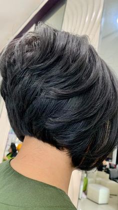 Short Bob Layers, Bob Layers, Natural Hair Bob Cut, Natural Hair Bob, Ladies Hairstyles, Short Weave Hairstyles, Angled Bob Haircuts, Short Bobs, Short Weave