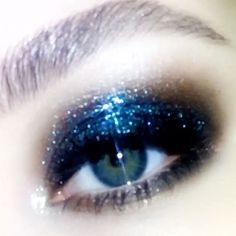 Blue Smokey Eye, Swag Makeup, Dark Makeup, Kesha, Eye Makeup Tips, Eye Makeup Art, Pat Mcgrath