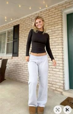 Spring Outfits Basic, Wide Rib Cage Body Types, Spring Fits For School, Basic White Girl Aesthetic, Skandinavian Fashion, Outfit Inspo Casual, Mia 3, Lazy Day Outfits