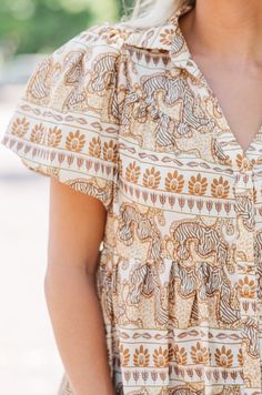 This blouse is just what you have been looking for! It's so neutral and we love that unique print. Plus, we all know the versatility of a button down blouse! You can style them for work, weekends, and so many occasions! Collared neckline Button down front closure Short puff sleeves Abstract print No stretch Lindsay is wearing the small. Mint Julep Boutique, Mint Julep, Model Fits, Personal Marketing, Printed Blouse, Abstract Print, Unique Print, Puff Sleeve, Sleeve Length