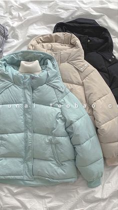 Outfits With Puffer Jackets, Winter Comfy Outfits, Winter 2023 Fashion Trends, Blouse Party Wear, 2023 Fashion Trends, Wool Jackets Women, Winter Outfits Aesthetic, Stylish Winter Outfits, Parka Women