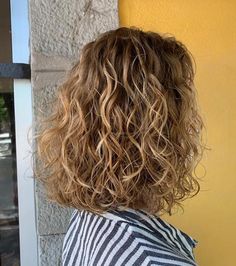 Medium Hair Perm Loose, Light Perm Short Hair, Soft Curl Perm, Perm Curls Short Hair, Soft Perms For Medium Length Hair, Soft Perm Short Hair, Perms For Short Hair Loose, Wavy Perm Short Hair, Medium Perm